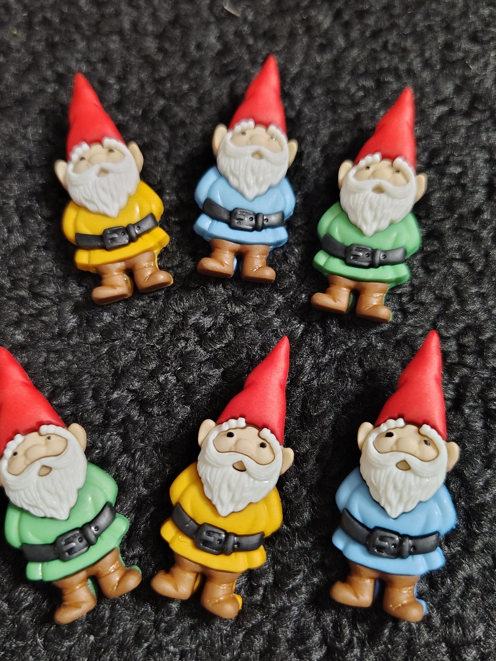 Garden Gnomes Shank Buttons 6 Detailed Gnomes Dress It Up Jesse James New